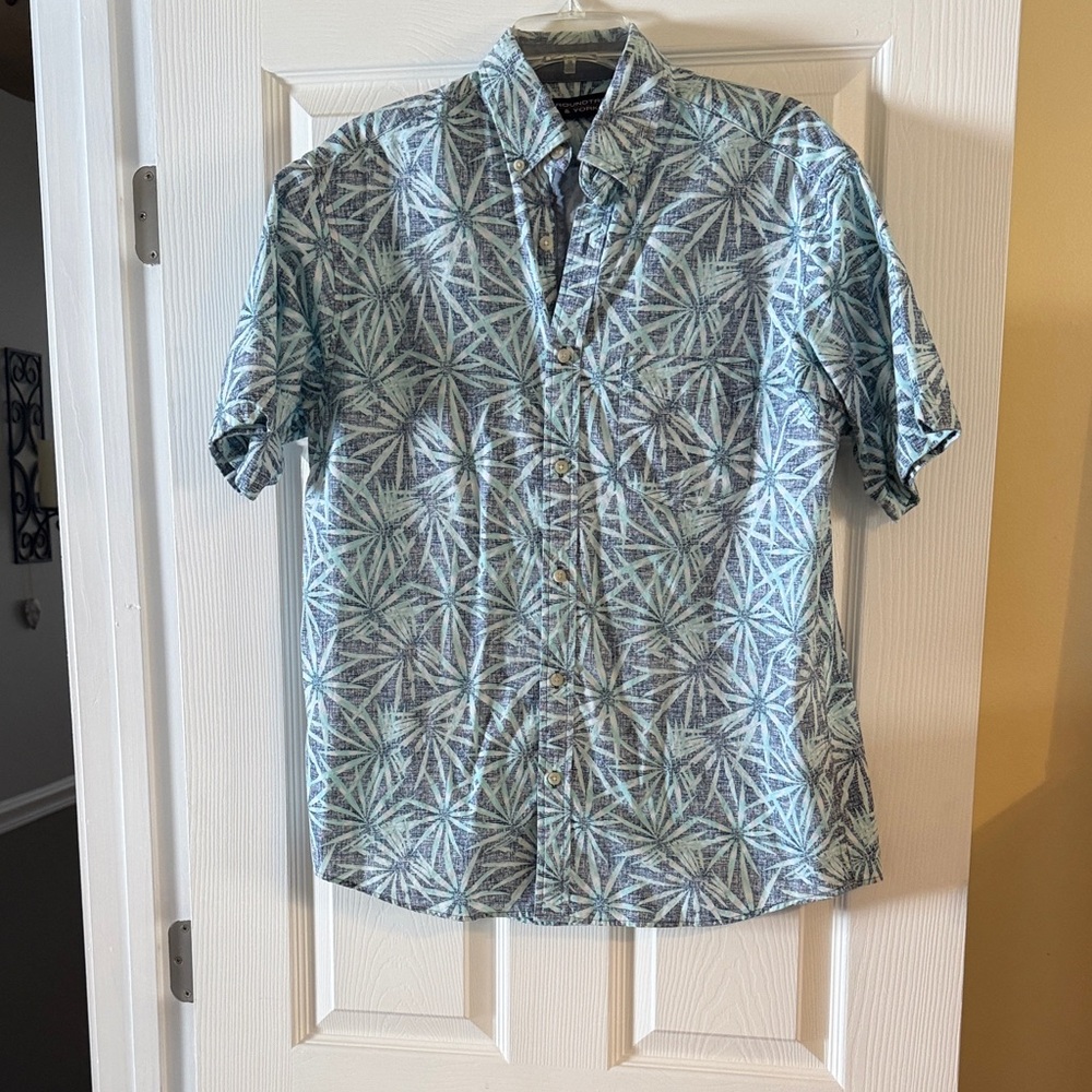Roundtree & Yorke Green and Blue Geometric Shirt